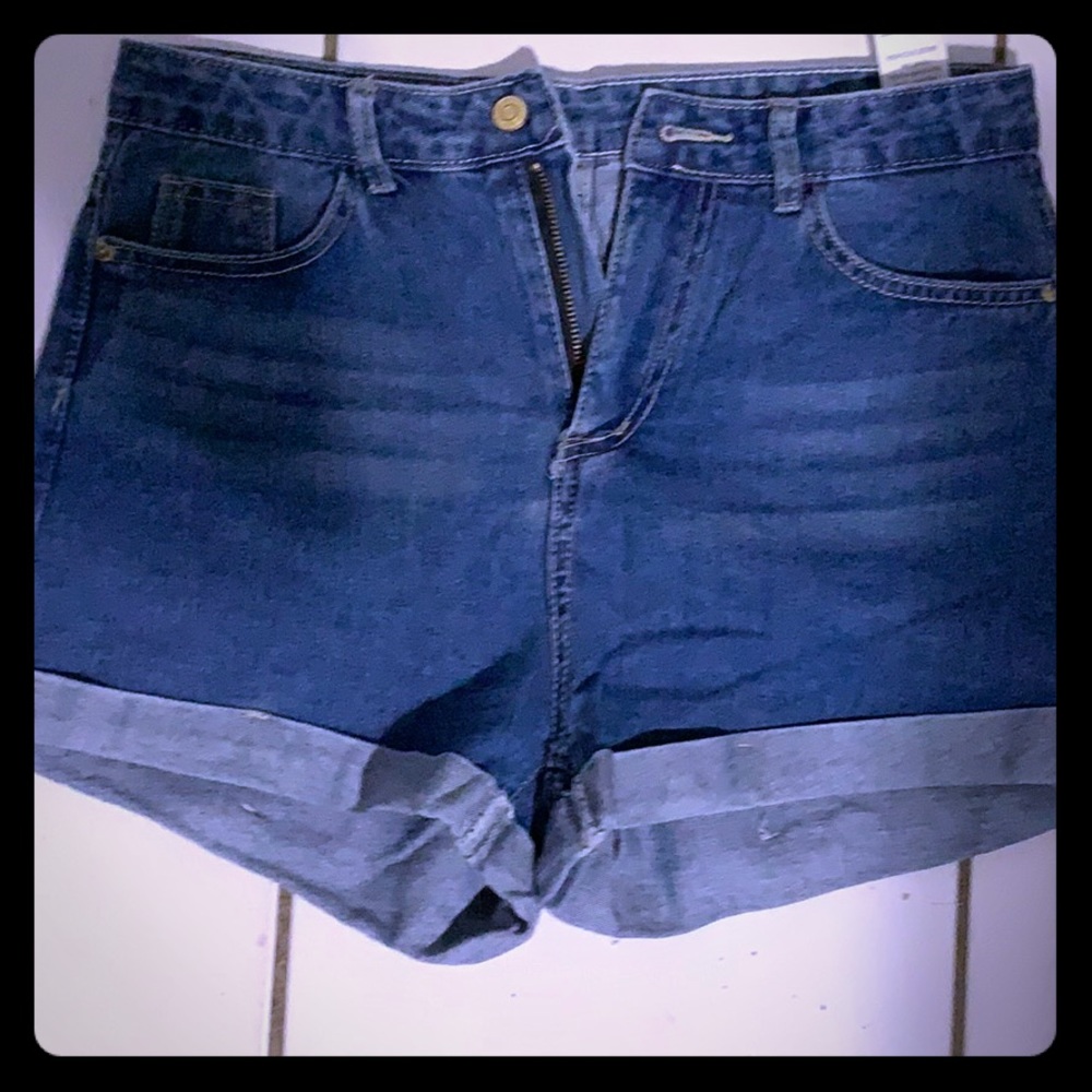 Jean short, perfect for summer ☀️🌊